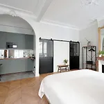 Studio Quartier Champs Elysees 2 Free Netflix