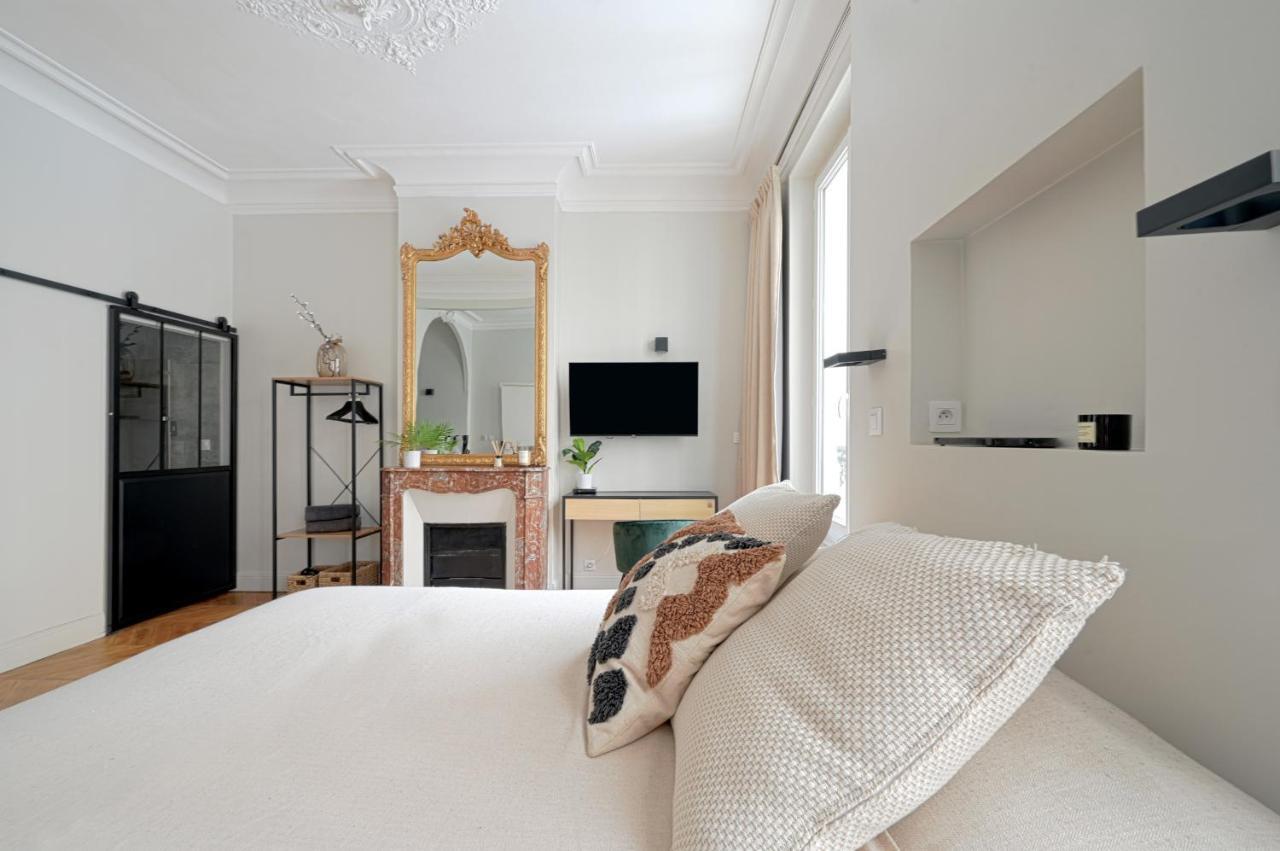 Quartier Champs Elysees 2 Free Netflix Parigi